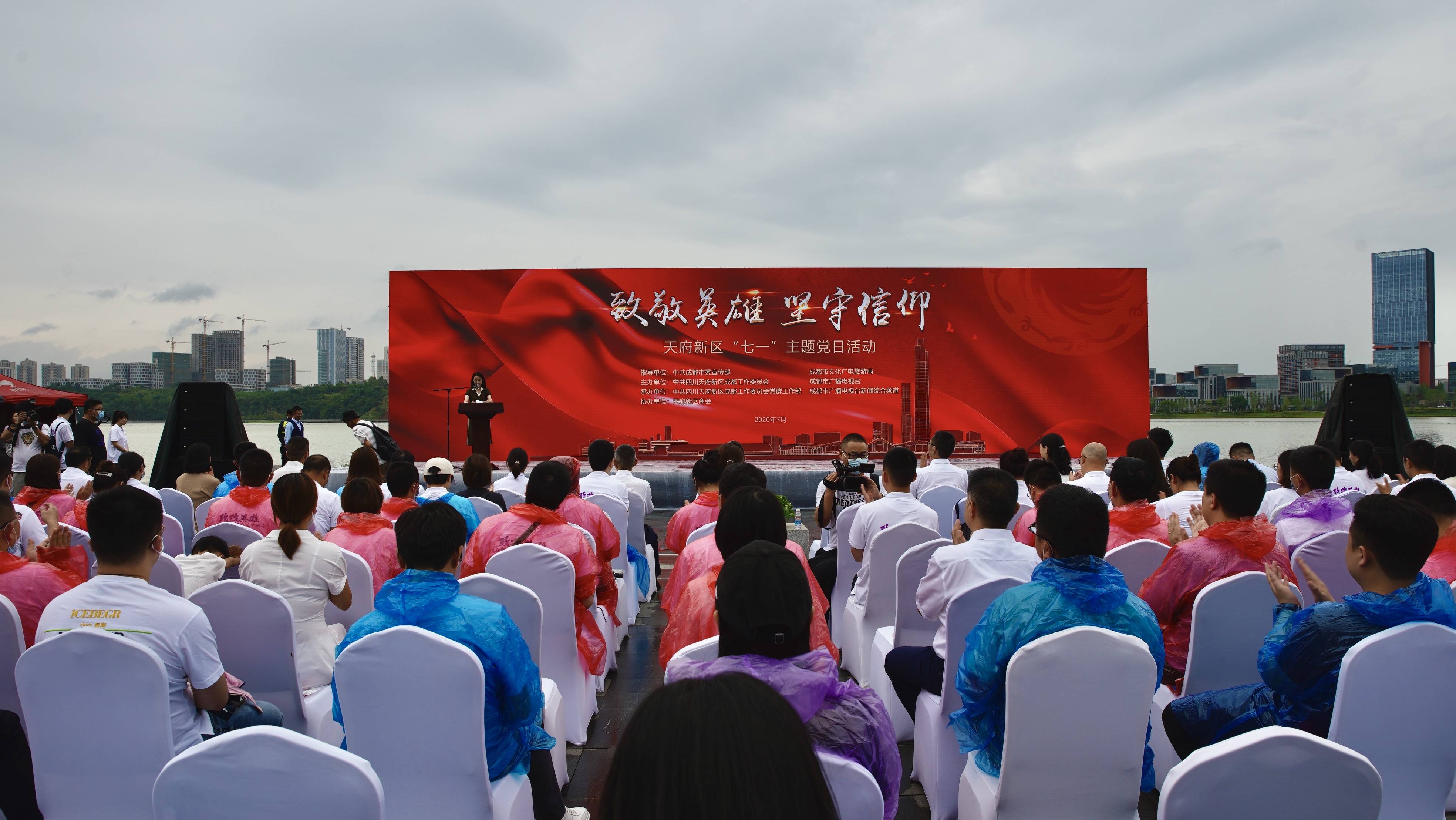 -关于各显身手！国际友谊赛赛场上各路英雄齐聚的信息